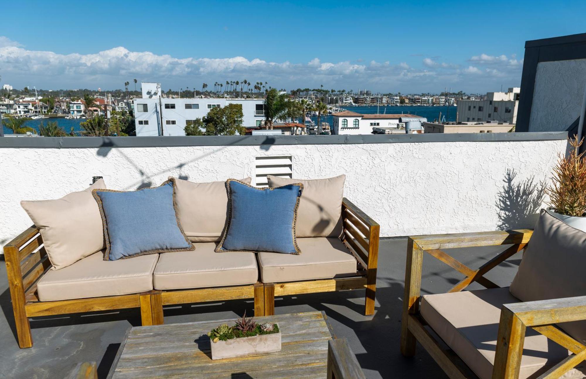 50 M To Sand Lgb 2 King Suites Long Beach Exterior photo